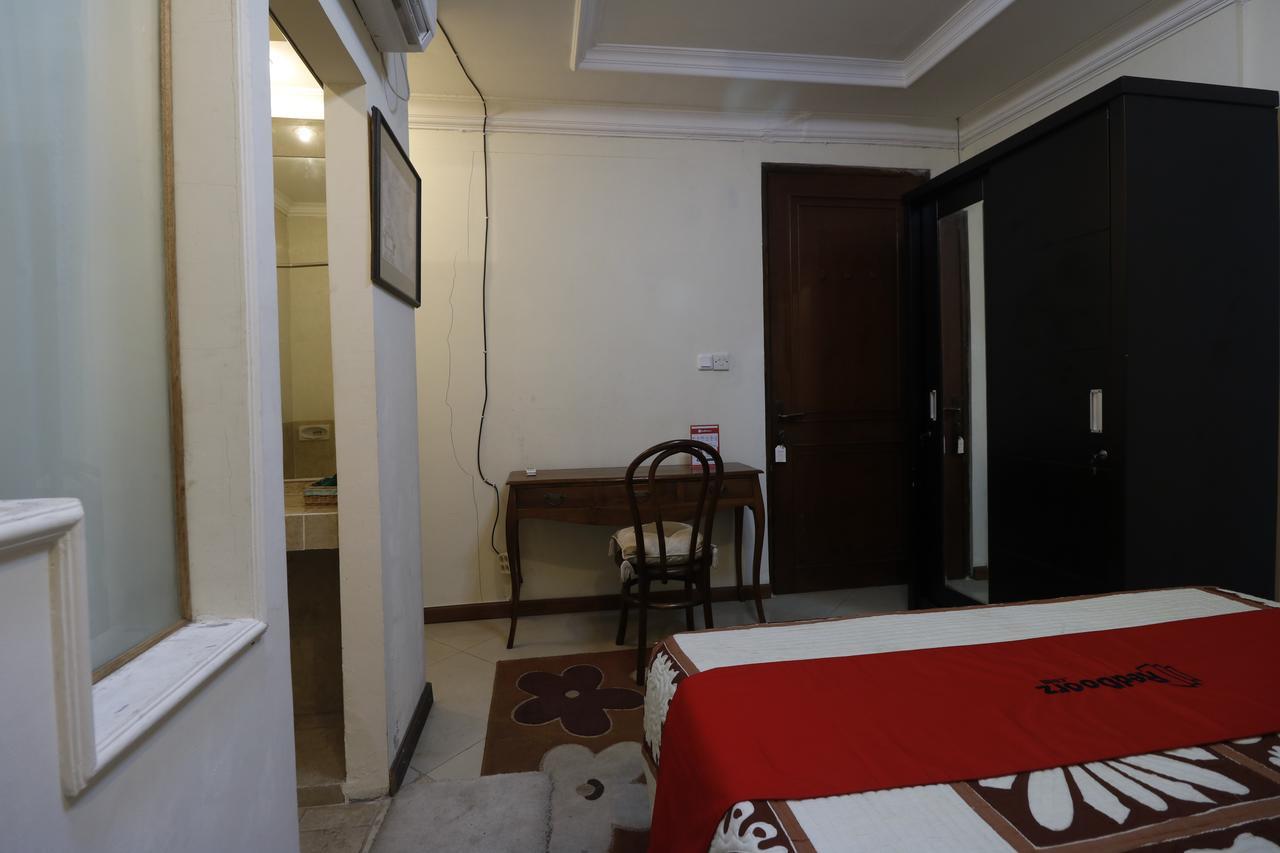 Wisma tamu Reddoorz @ Jalan Dharmawangsa